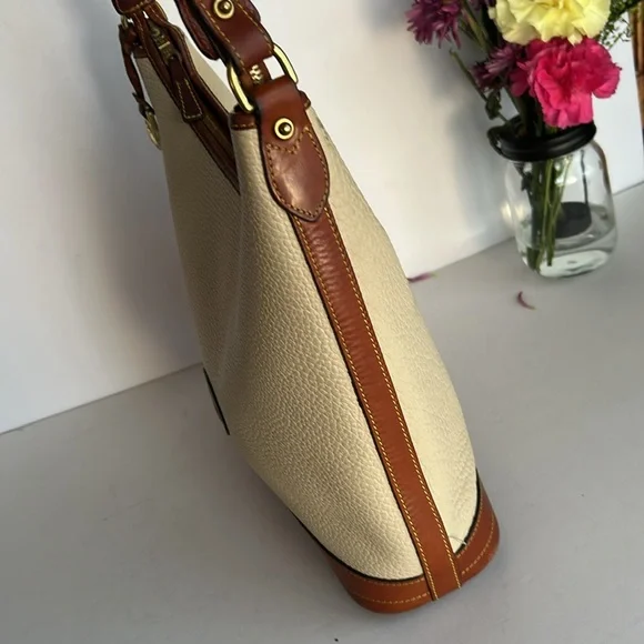 Dooney and Bourke Vintage Brown and Black Pebbled Leather Hobo Shoulder Bag
Y2k - Picture 8 of 17